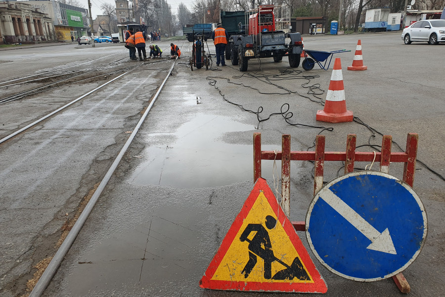 Будні підприємства "Запоріжелектротранс". Служба шляху дає «зелене світло» 